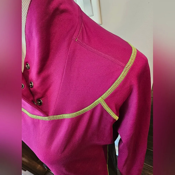 Under Armour Women's •Size Large• Fitted Long Sleeve Snap Neck Athletic Top - Picture 5 of 13